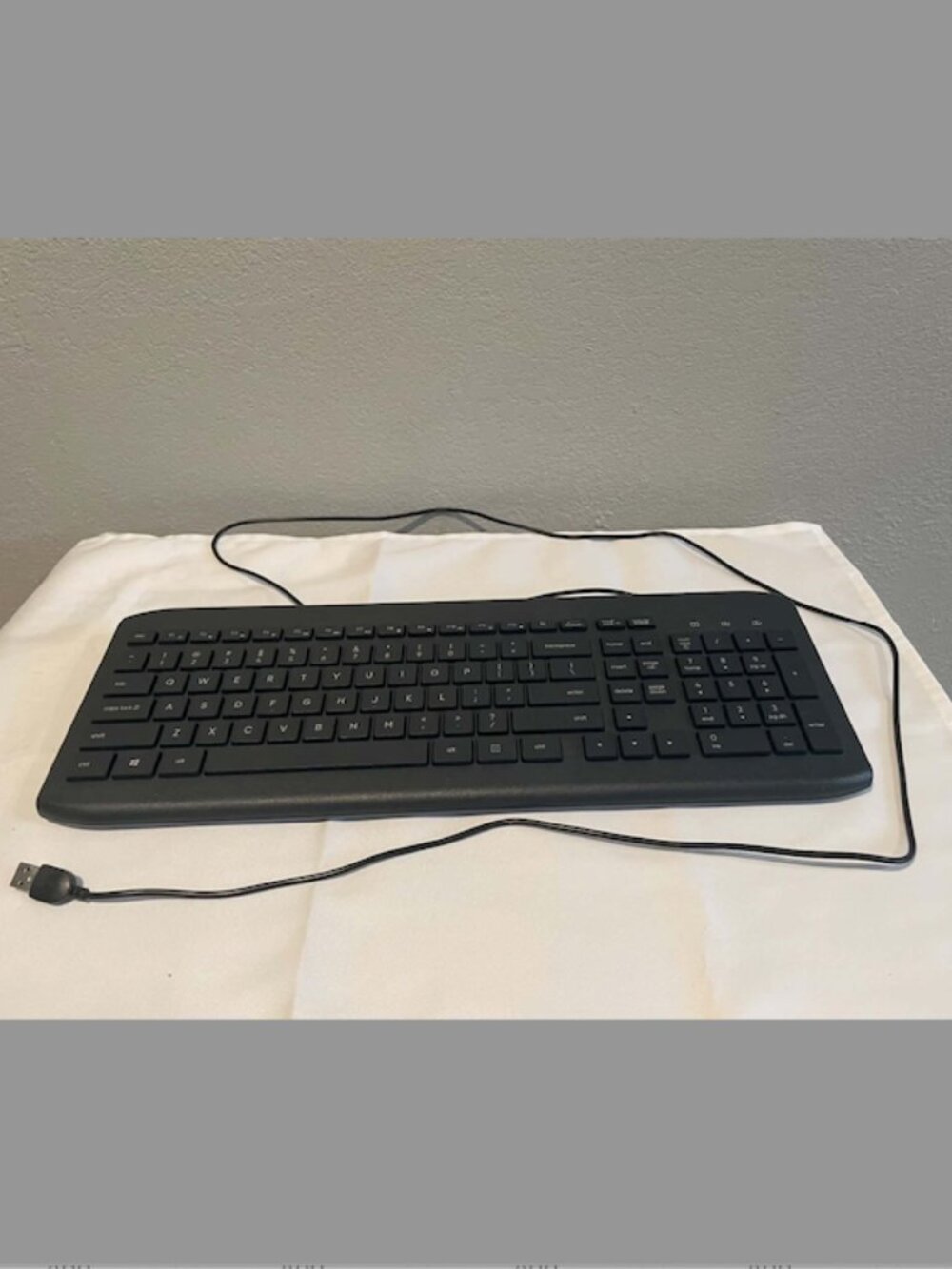 Onn Wired USB Keyboard 104-Key Full Size Black QWERTY